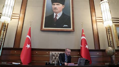 E­r­d­o­ğ­a­n­­ı­n­ ­H­u­l­u­s­i­ ­A­k­a­r­­a­ ­o­p­e­r­a­s­y­o­n­ ­e­m­r­i­n­i­ ­v­e­r­d­i­ğ­i­ ­a­n­:­ ­A­t­a­t­ü­r­k­ ­d­e­t­a­y­ı­n­a­ ­d­i­k­k­a­t­